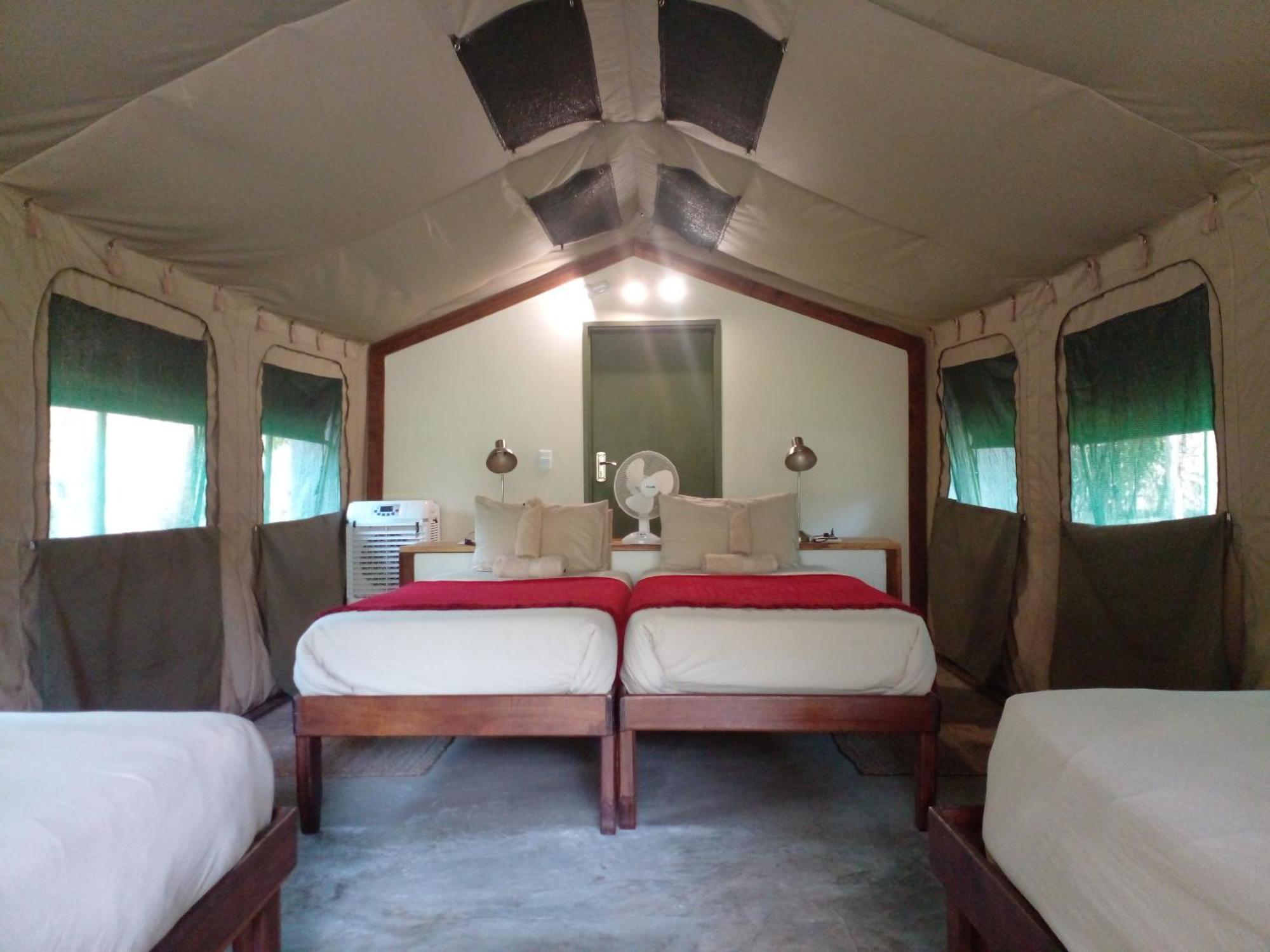 Zambezi Mubala Camp Hotel Katima Mulilo Ruang foto