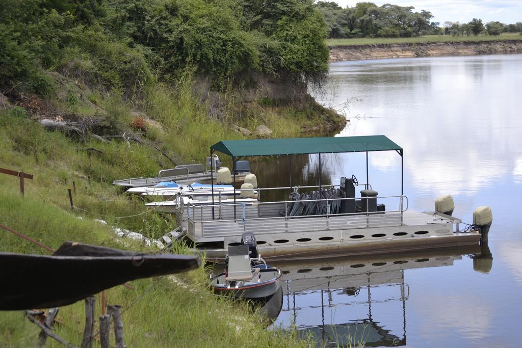 Zambezi Mubala Camp Hotel Katima Mulilo Bagian luar foto